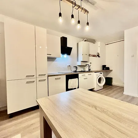 In Der Mit Zwei Balkonen Hannover