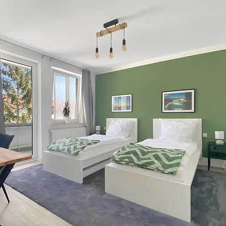 In Der Mit Zwei Balkonen Apartment