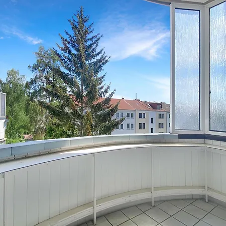 In Der Mit Zwei Balkonen Apartment